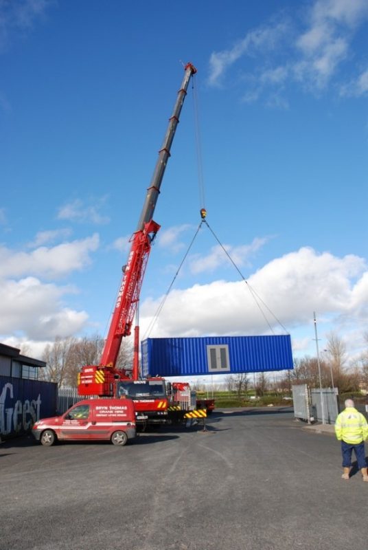 Telescopic Crane with Blue Container